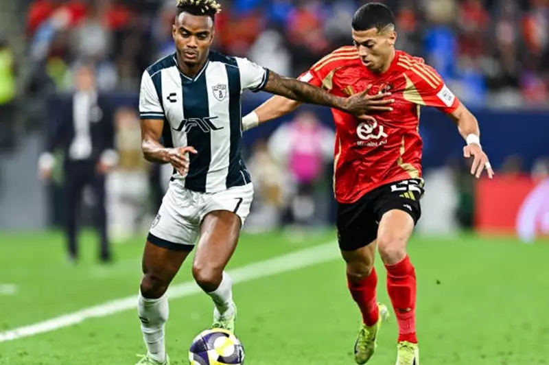 استعدادات المونديال: كندي يسجل أول أهداف ودية الأهلي وباتشوكا بعد 11 دقيقة (فيديو)