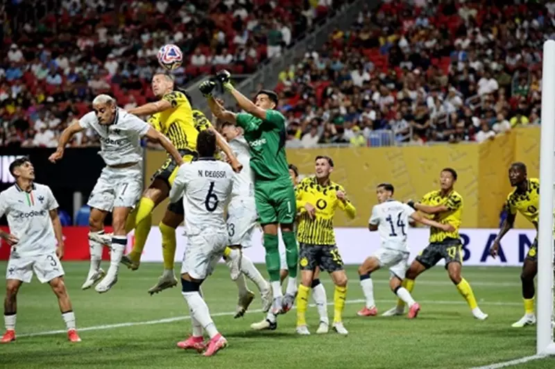 تحليل صحف ألمانيا حول تأهل دورتموند إلى ربع نهائي مونديال الأندية: ردود وأصداء المحترفين