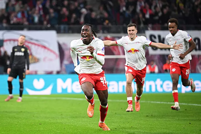 لايبزيج يسقط شتوتجارت ويستعيد وصافة الدوري الألماني