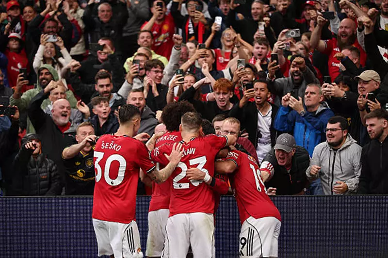 مانشستر يونايتد يتابع جوهرة ليل